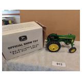 Ertl JD V-Tractor 1957 Diecast Tractor w/
