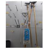 (4) Mop Handles & (1) Mop Head