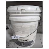 New 50lb Bucket of Water Plug