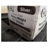 Choice Heavyweight Plastic Knives Partial Box