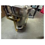 7 Quart Soup Chafer w/ Frame