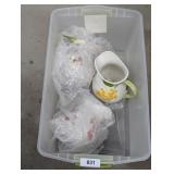 Tote w/ Lid + (3) Tulip Pitcher