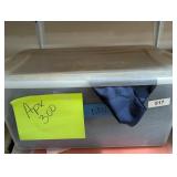 Tote w/ Lid + Approx. 300 Cloth Napkins, Blue