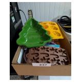 Silicone Molds, Silicone Cupcake Holders &