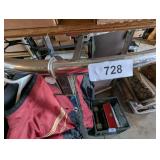 Round Metal Adjustable Clothes Rack