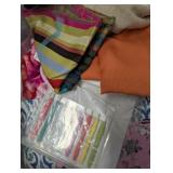 Tote w/ Lid + Material