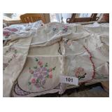 Vintage Embroidered Doilies -*