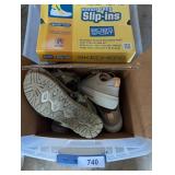 Tote [No Lid] w/ Assorted Women