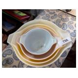 (4) Pyrex Bowls