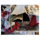 Tote [No Lid] w/ Assorted Christmas