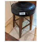 (1) Padded Bar Stool