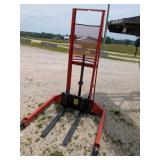 Wesco Lift,  Model ES FL-56-30-42S