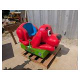 Clifford the Big Red Dog Kiddie Ride