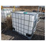 275 gal. Tote w/ Steel Pallet
