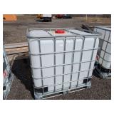 275 gal. Tote w/ Steel Pallet