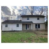 1,500sqft Fixer Upper with 1.73 acres in Shoals,IN