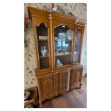Bassett Furniture China Hutch