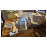 (2) Teapots & Other