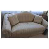 Beachley Loveseat w/ (2) Matching Throw Pillows w/