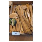 NIP Bamboo Salad Hands + Wooden Kitchen Utensils