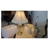 (2) Lamps & (2) Extra Lamp Shades