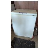 Gibson Small Chest Freezer