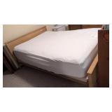 Full Size Bed Blond Headboard/Footboard w/