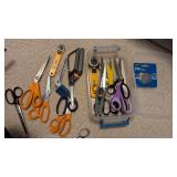 Plastic Storage Box w/ Assorted Scissors, +