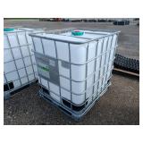 275 gal. Tote w/ Steel Pallet