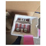 Dept 56 New England Village Piece
