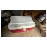 Igloo Cooler - 1 Handle has been replaced