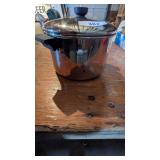 6 Quart Revere Ware Pot w/ Lid