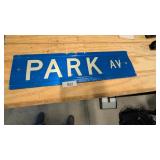 Double Sided Park Av Street Sign