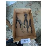 (4) Pliers
