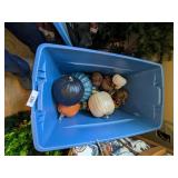 Tote & Lid w/ Pumpkins & Fall Figurines