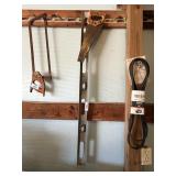 Level & Saw