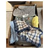 Assorted Towels & Oven Mitts