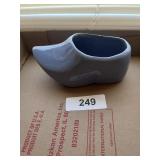UHL Dutch Shoe -**