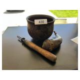 Antler Powder Horn, Primitive Handle & Flower Pot