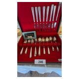 1881 Rogers By Oneida Silverware in Box -*