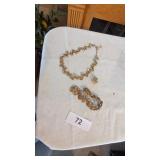 Necklace & Bracelet