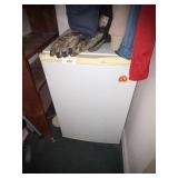 Igloo Dorm Refrigerator