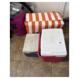 Vintage Beach Lunch Cooler + Other Lunch Coolers