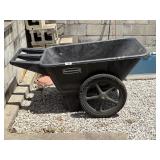 Rubbermaid Lawn Cart