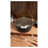 Wagner Ware Griswold Cast Iron Dutch Oven w/