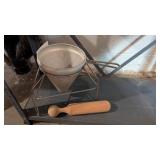 Tomato Juicer w/ Pestle & Stand