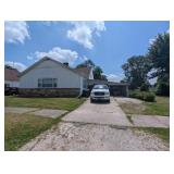 3 bed, 2 bath home with 2 lots in Linton, IN