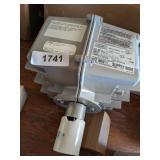 Hubbell Light Fixture