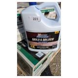 2.5 gal Mold & Mildew Stain Remover