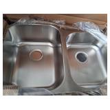 Karran SS Undermount Sink (31-1/2x20-1/8x8-3/4)